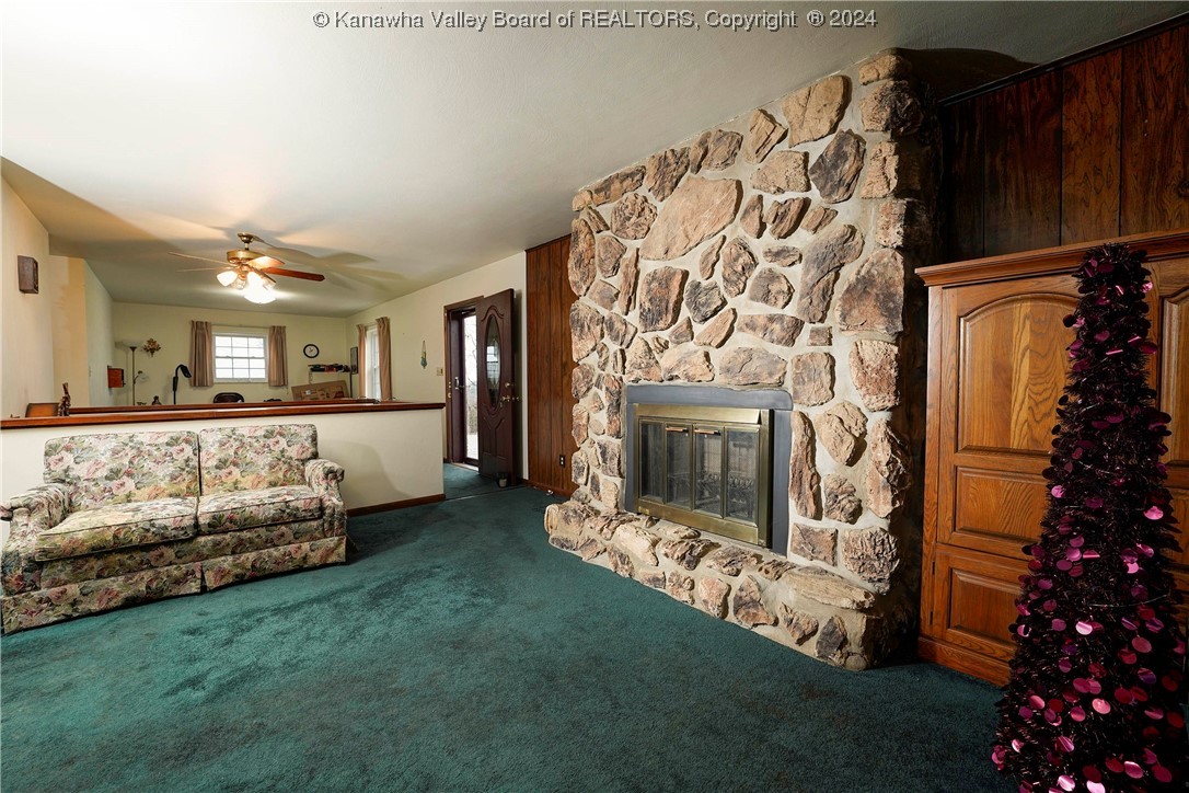 2136 Breezy Drive