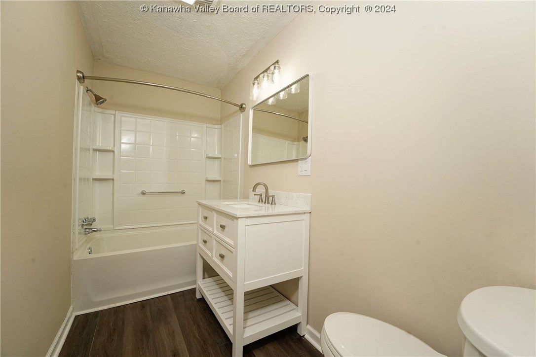 77 Riverside Drive