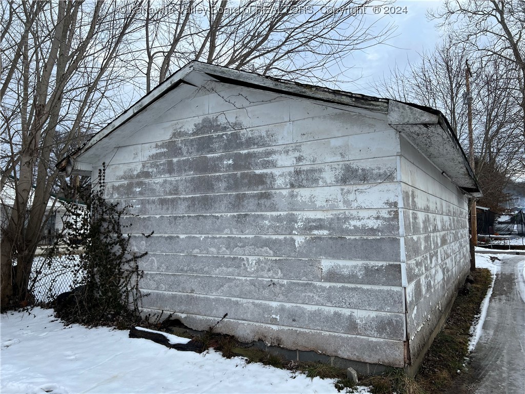 42 Valley Street