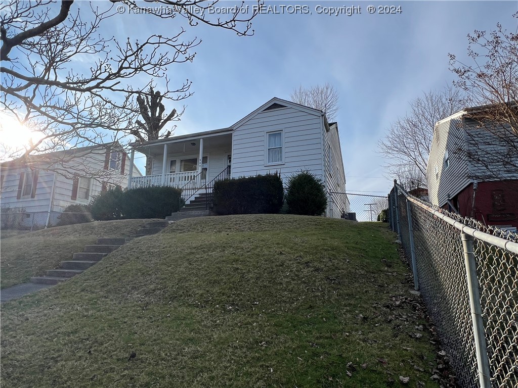 909 S Drew Street
