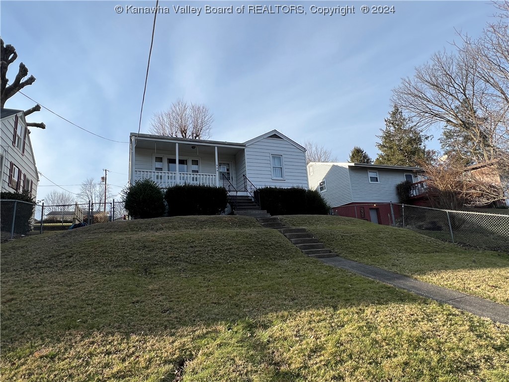 909 S Drew Street