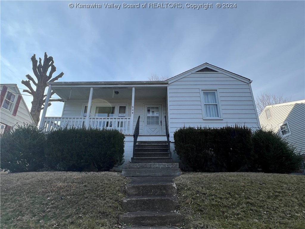 909 S Drew Street