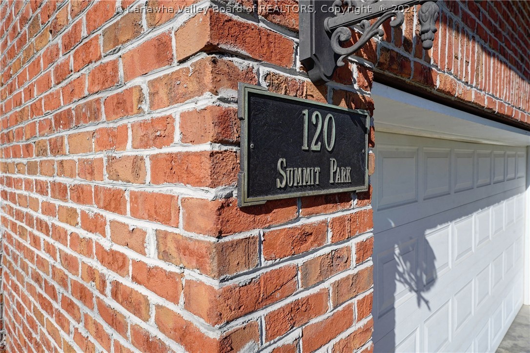 120 Summit Park Circle