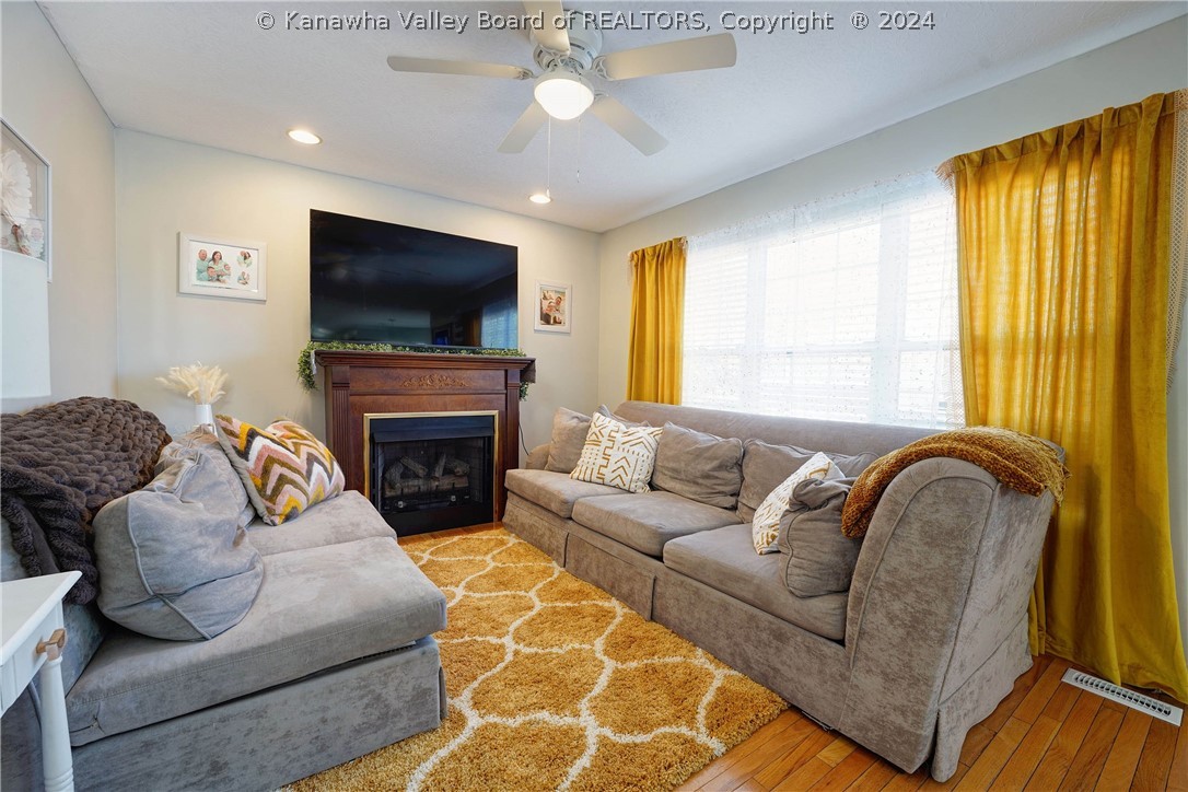 120 Summit Park Circle