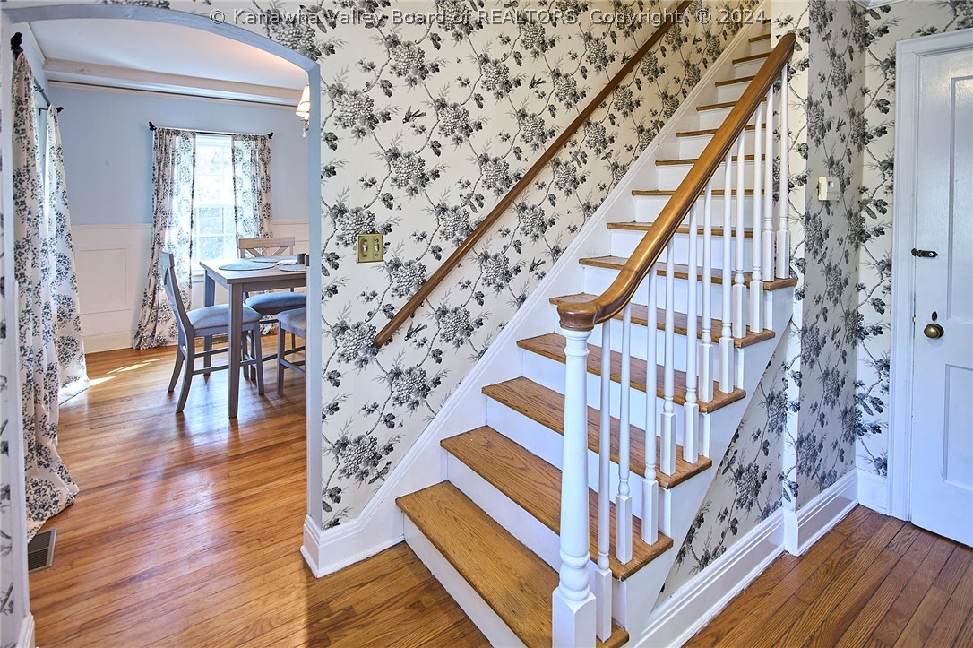 86 Abney Circle N