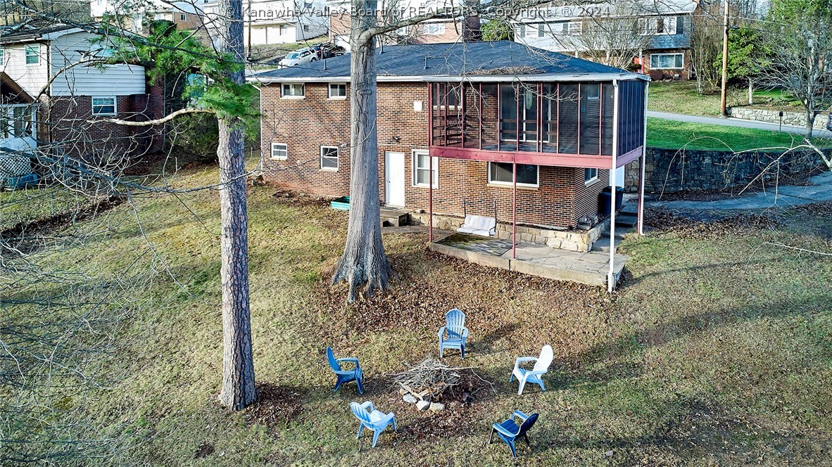 1806 Rosewood Road