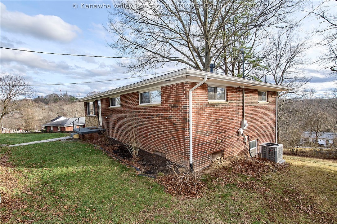 1806 Rosewood Road