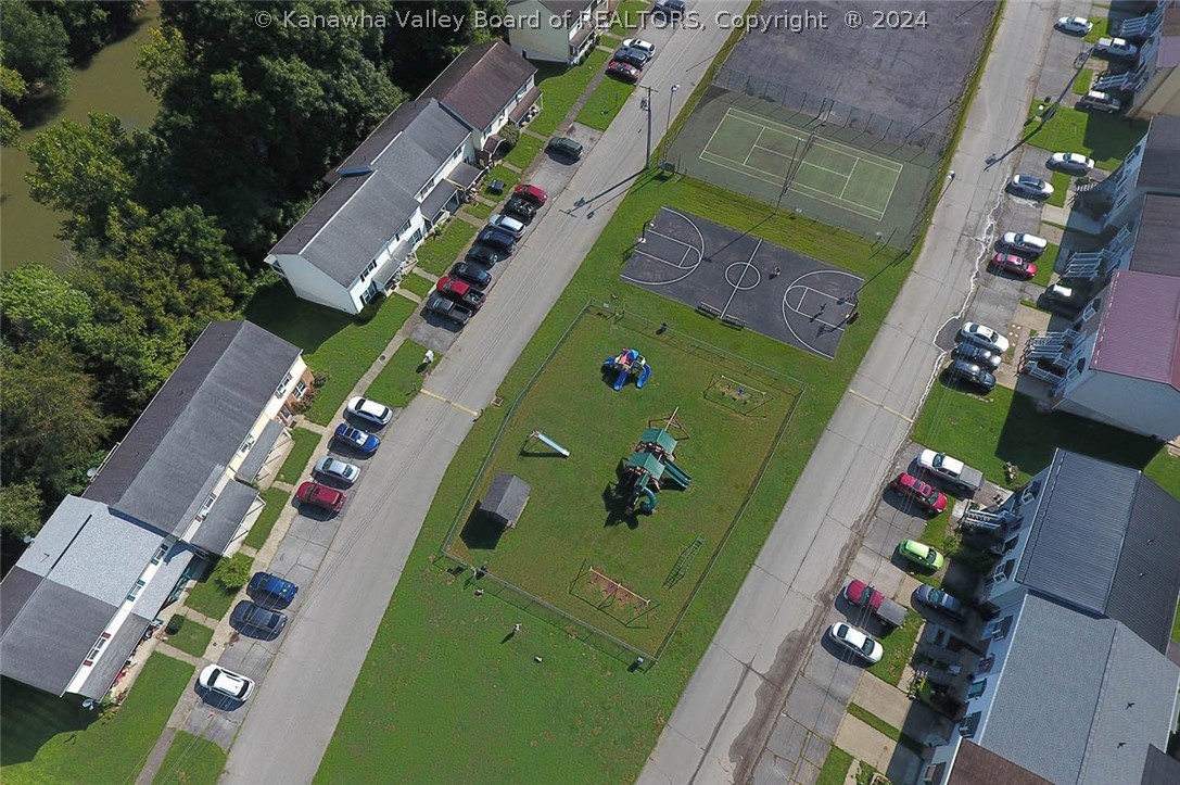 8 Pipestem Drive