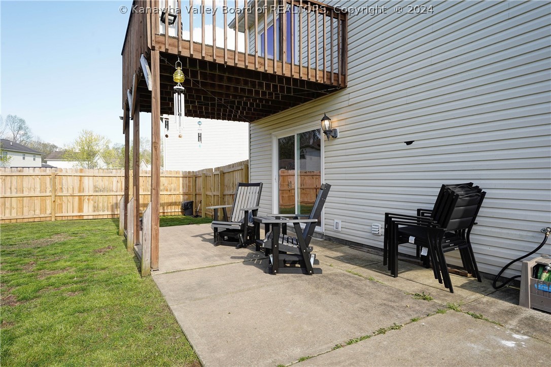 8 Pipestem Drive