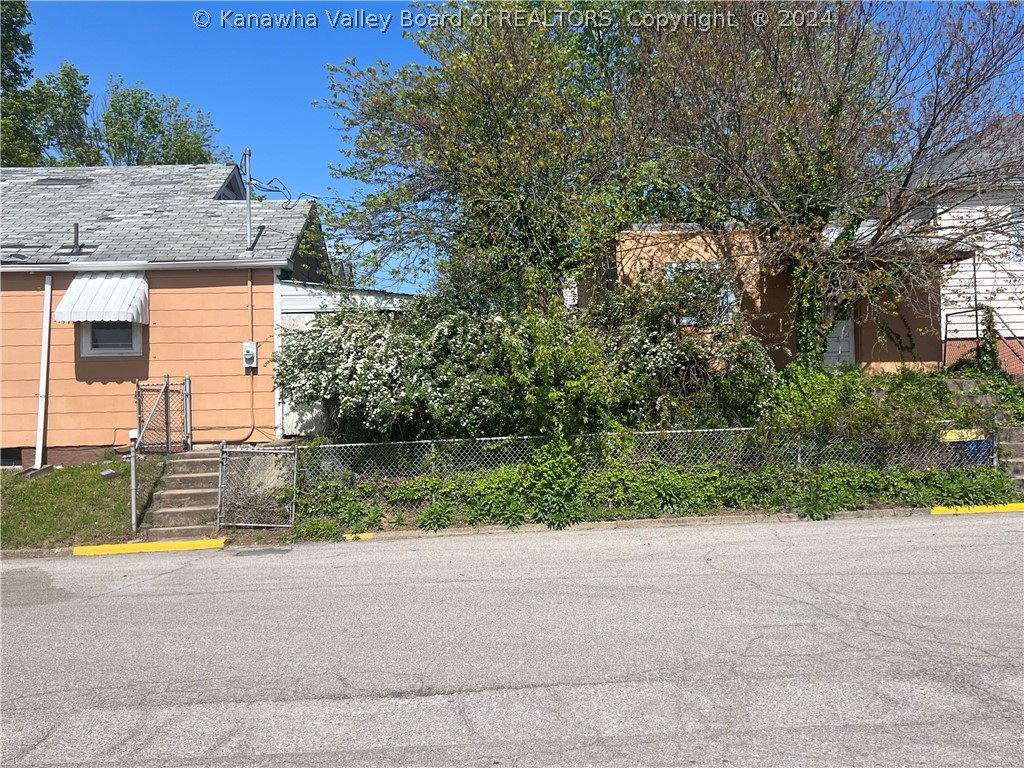 100 2nd Avenue