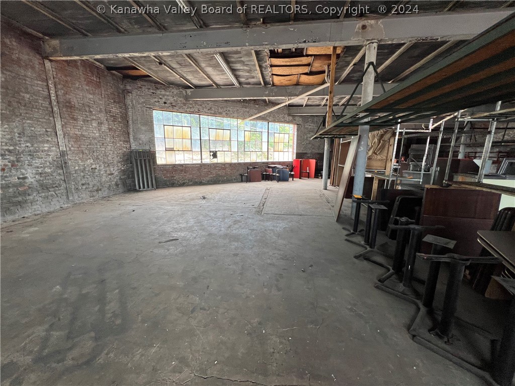 416-418 Washington Street W