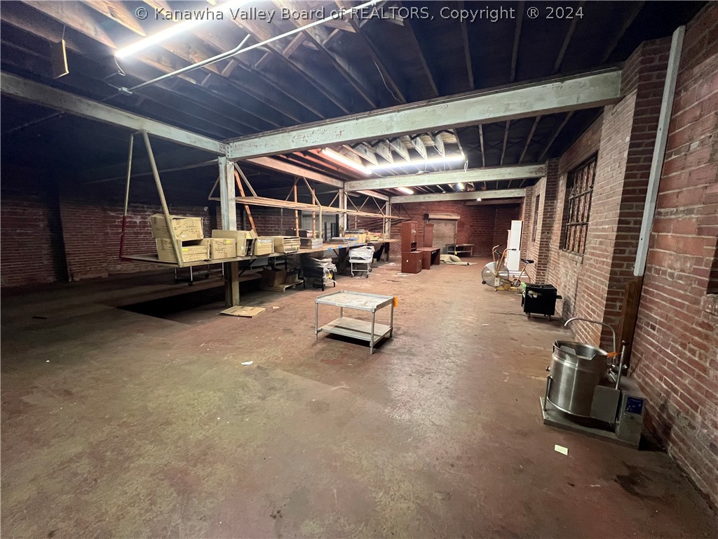 416-418 Washington Street W