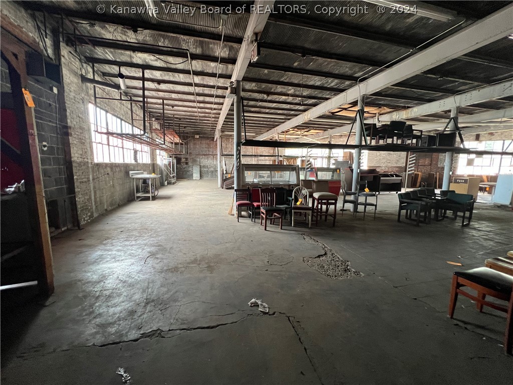 416-418 Washington Street W