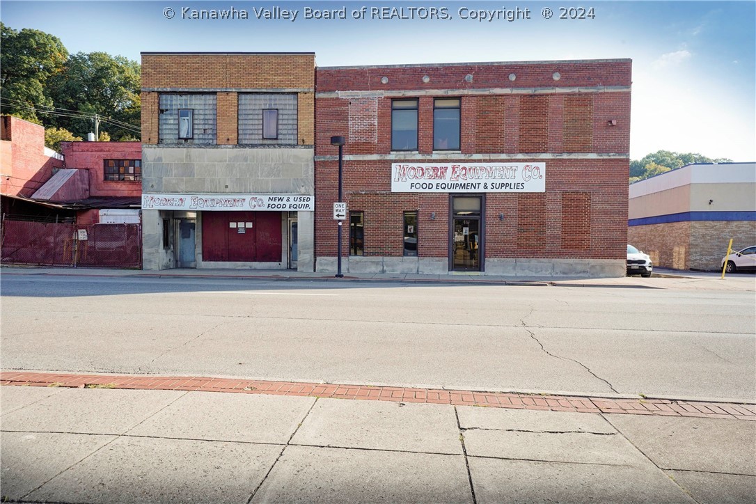 416-418 Washington Street W