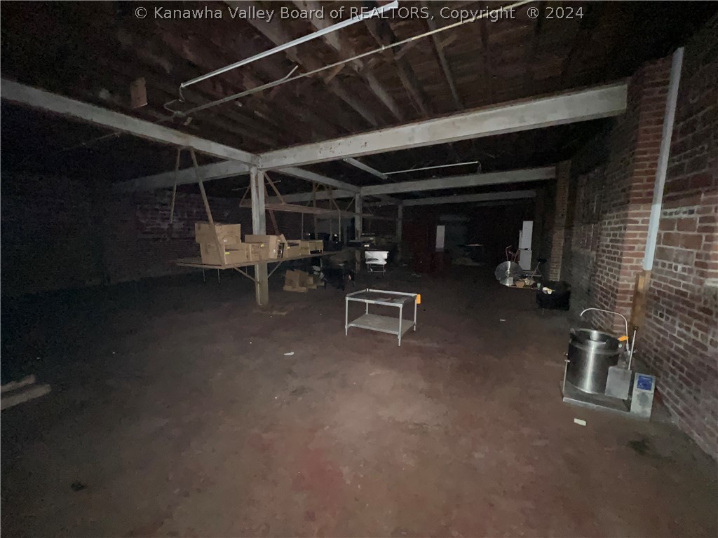 416-418 Washington Street W