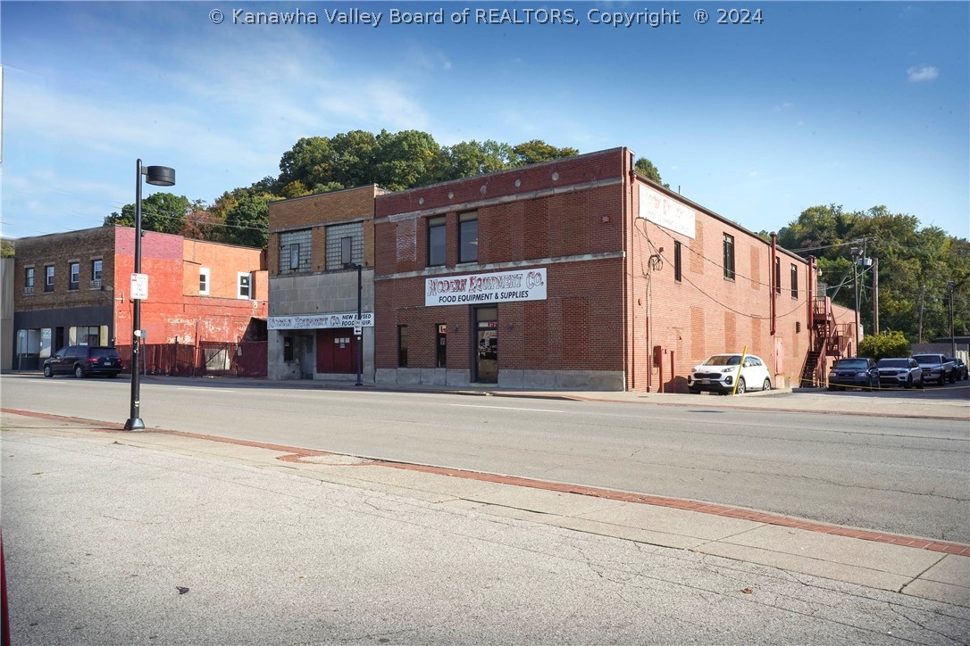 416-418 Washington Street W