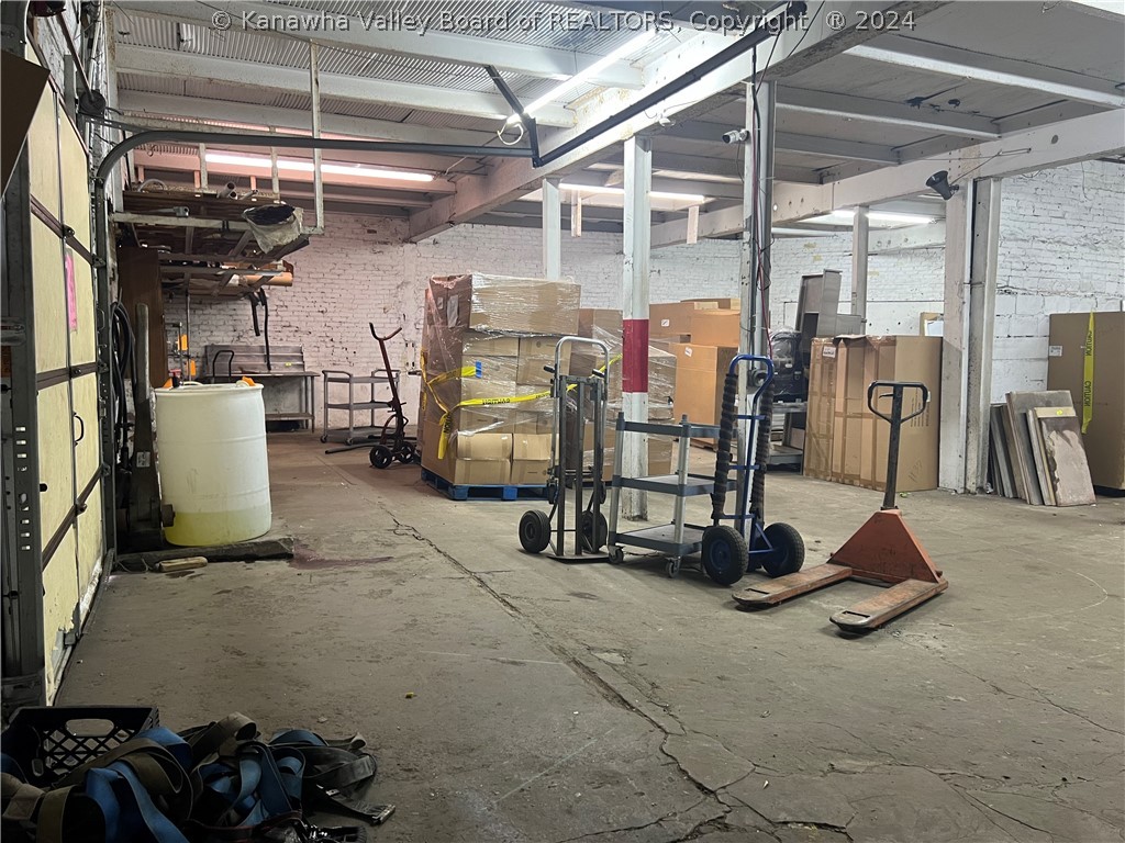 416-418 Washington Street W