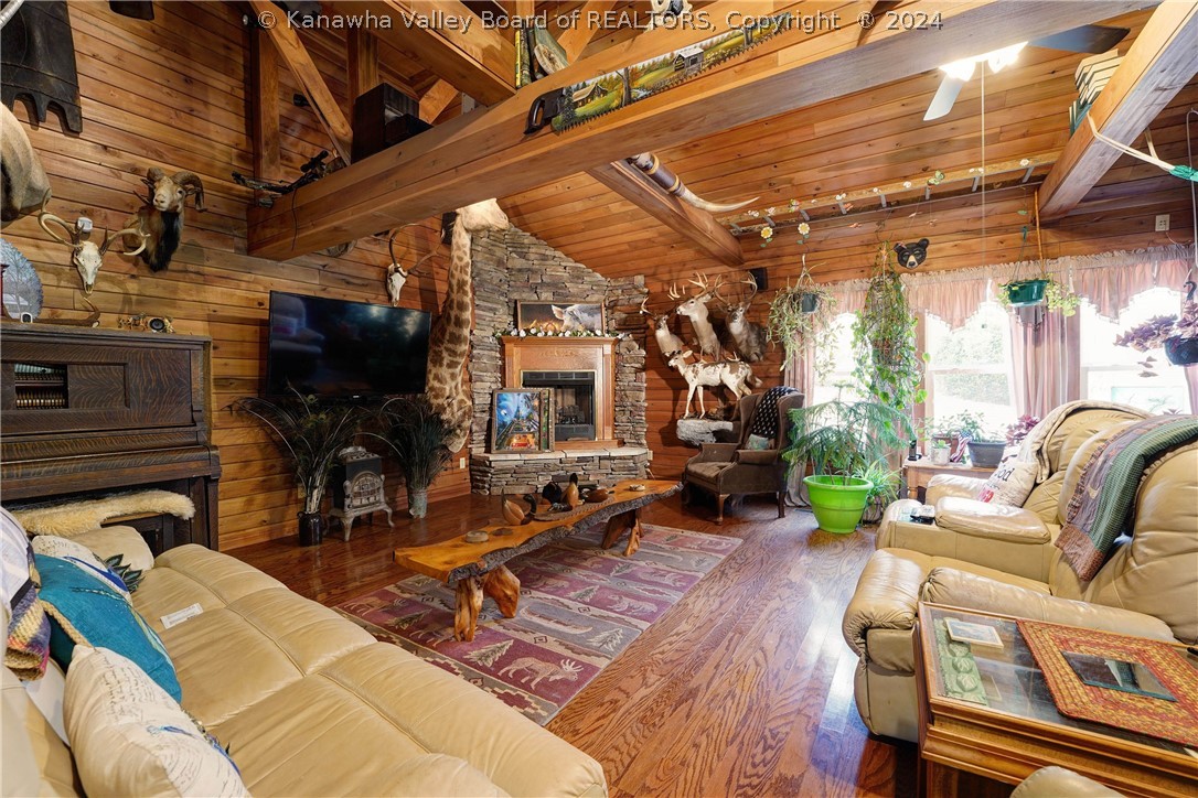 2643 Falling Rock Road
