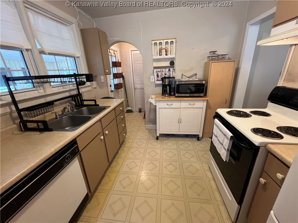 228 Central Avenue