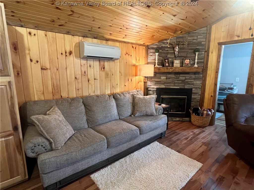 462 Adams Road