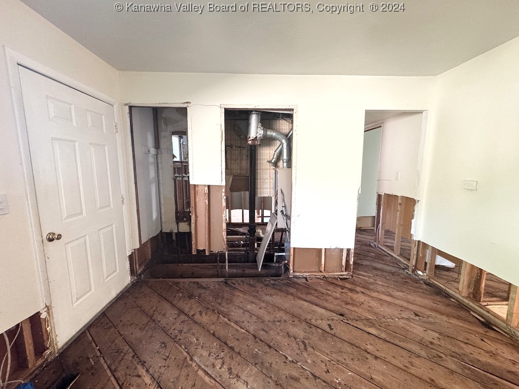 1530 Upper Midway Drive
