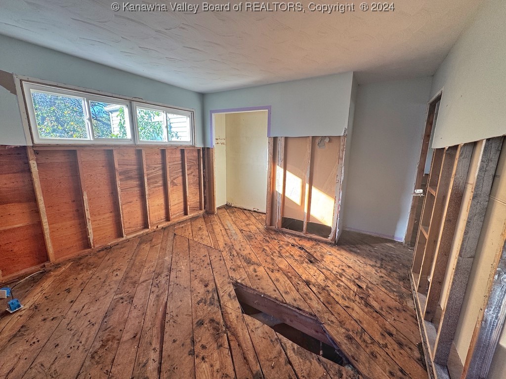 1530 Upper Midway Drive