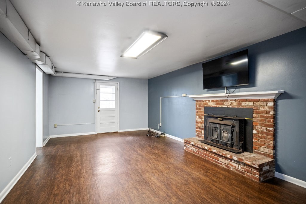 1673 Woodvale Drive