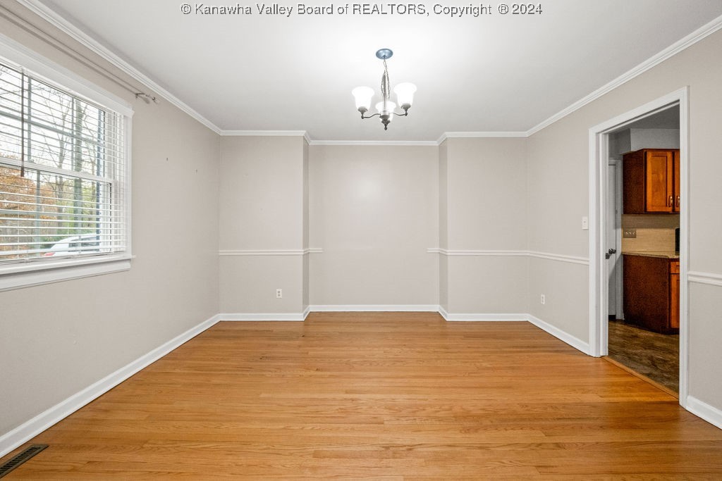 1673 Woodvale Drive