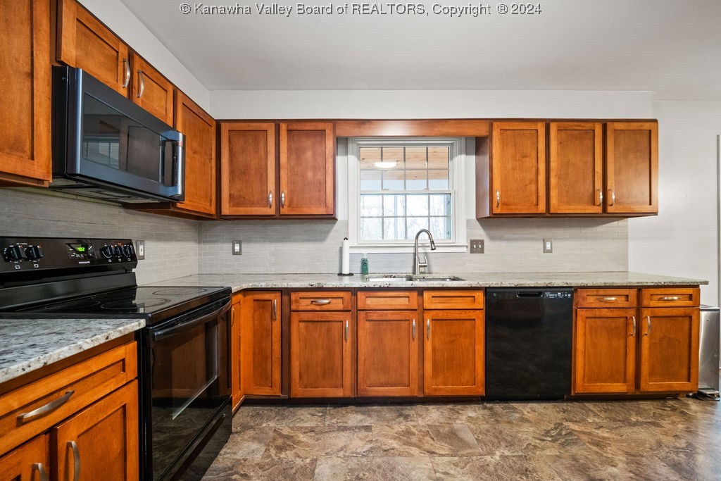 1673 Woodvale Drive