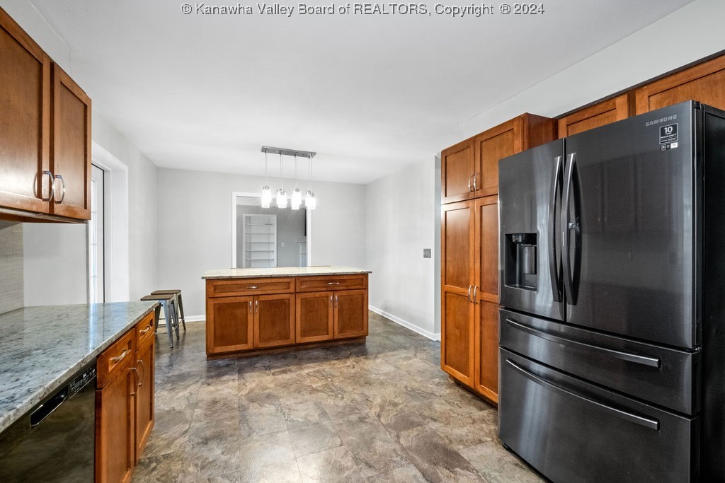 1673 Woodvale Drive