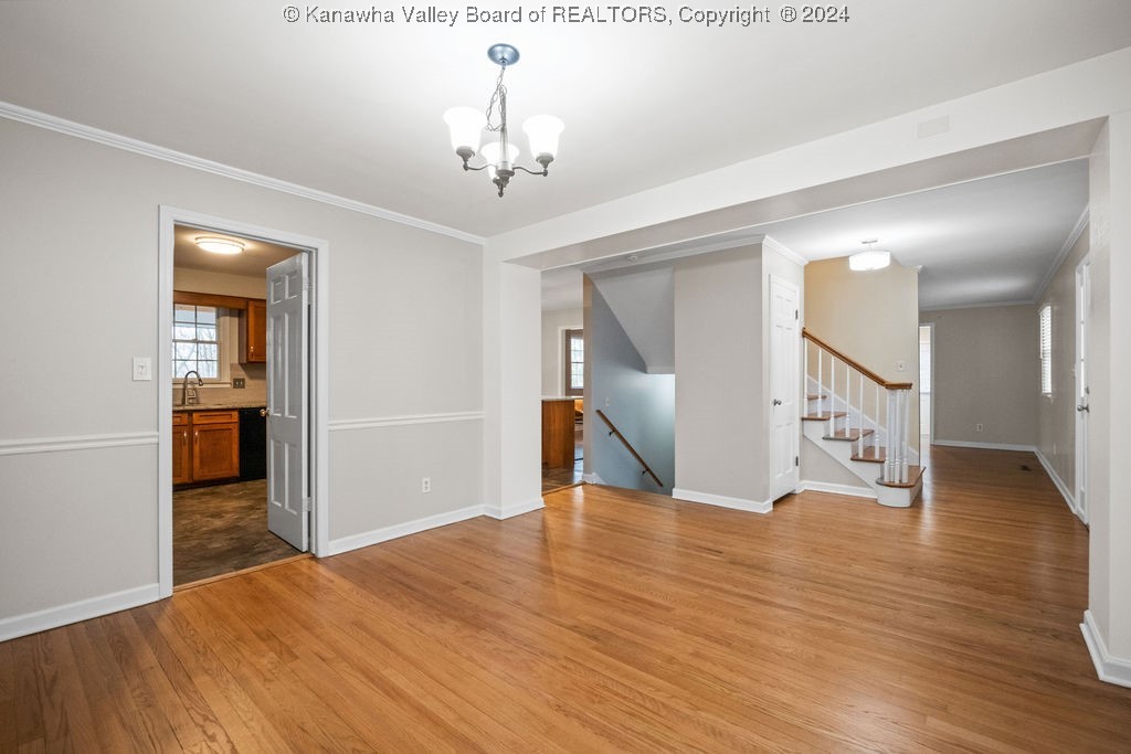 1673 Woodvale Drive