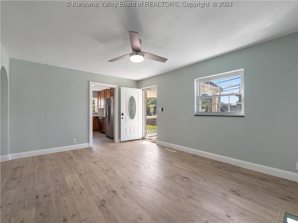 307 W 33rd