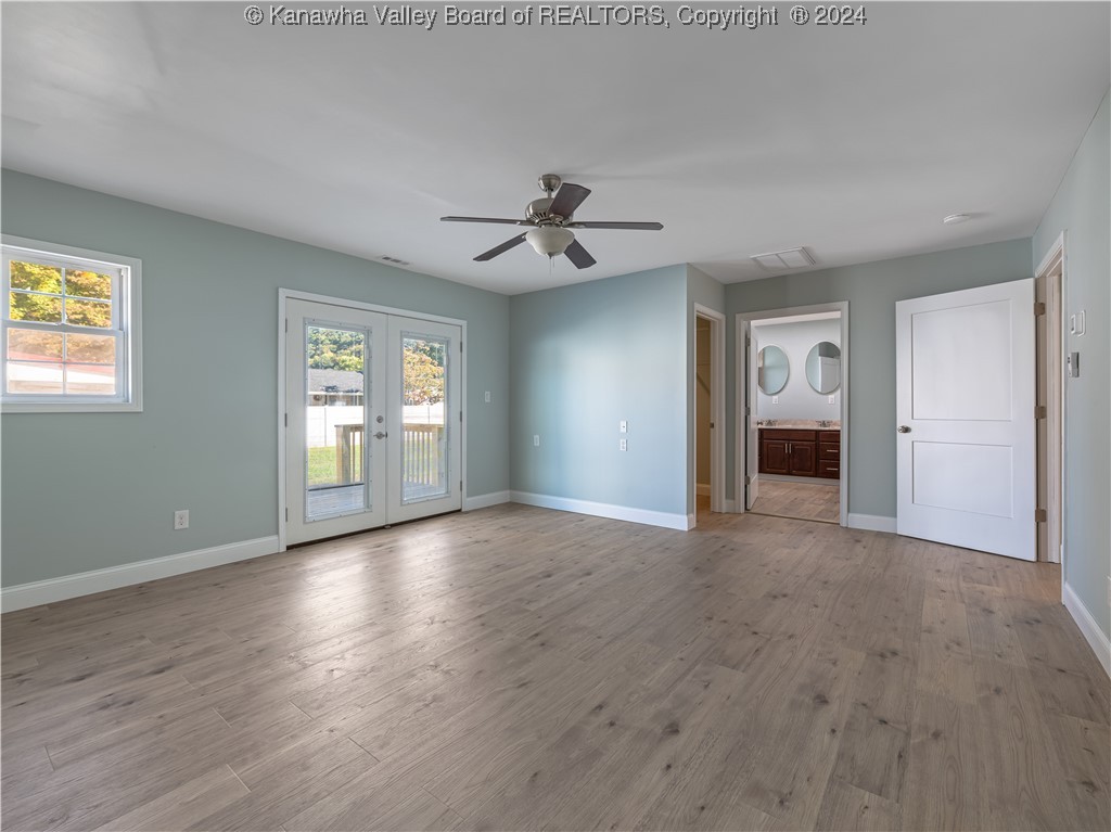 307 W 33rd