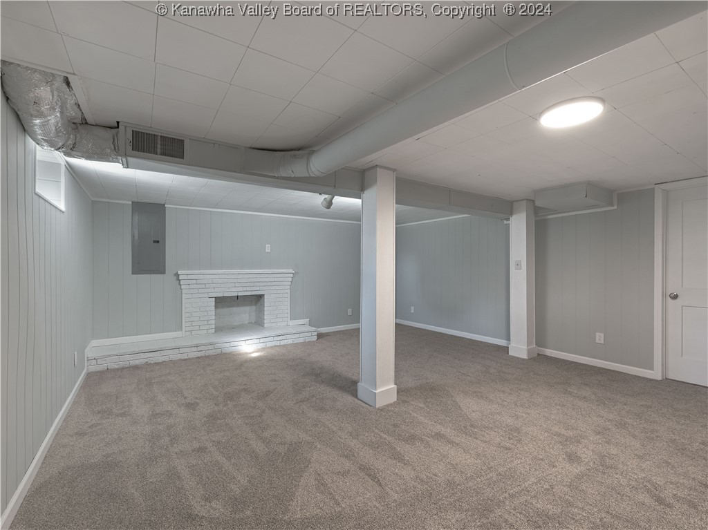 307 W 33rd