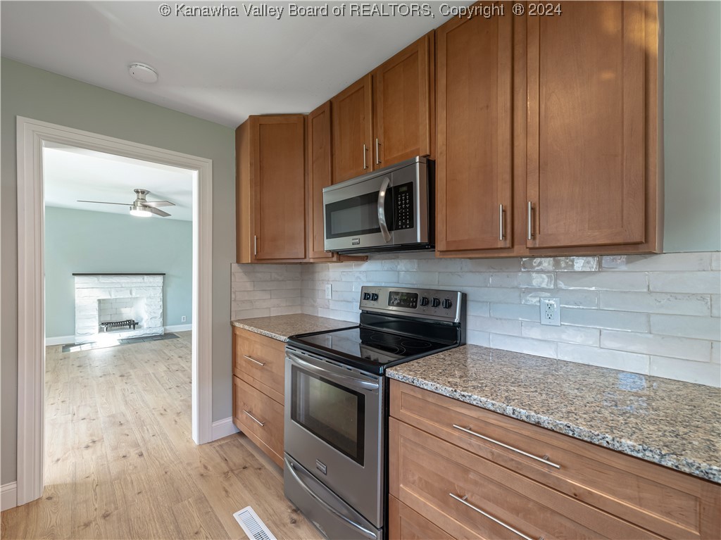 307 W 33rd