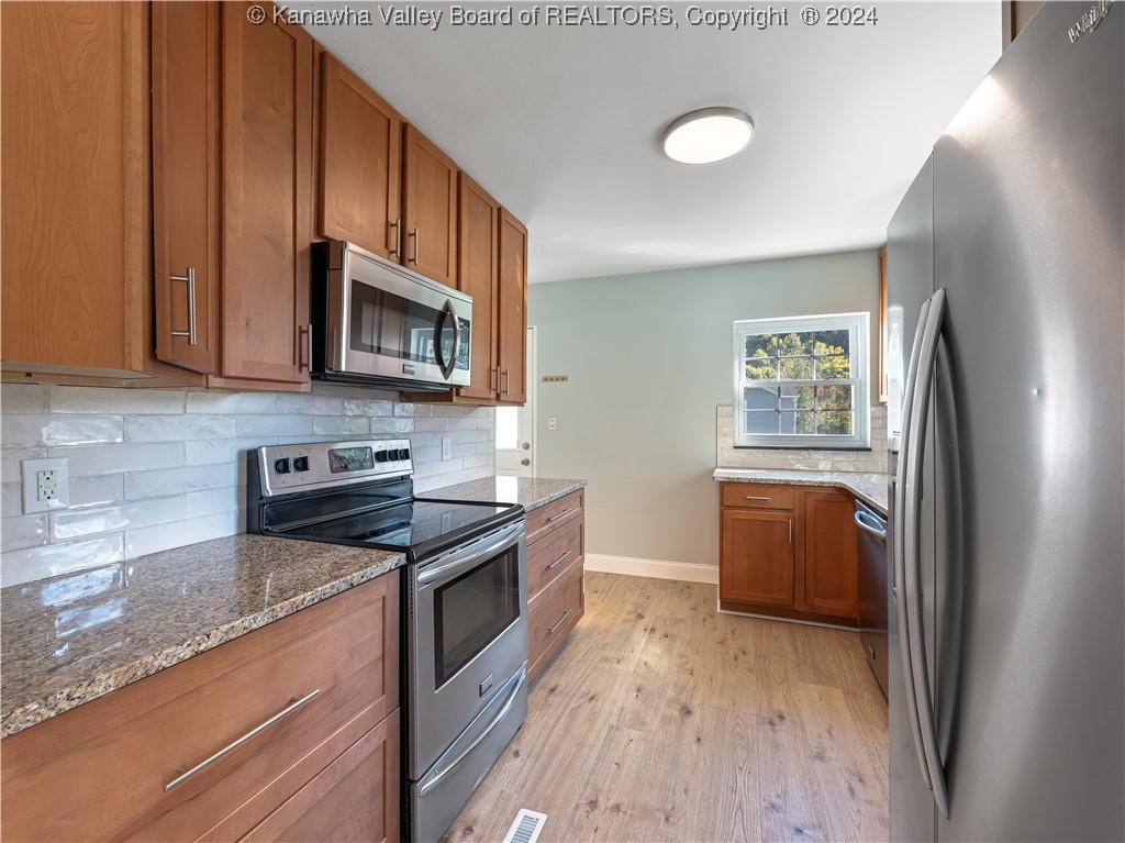 307 W 33rd