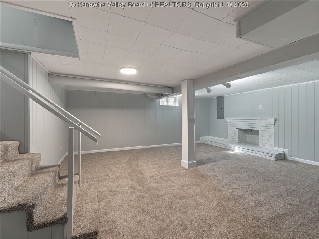 307 W 33rd