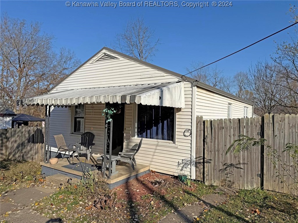 5612 Kanawha Turnpike
