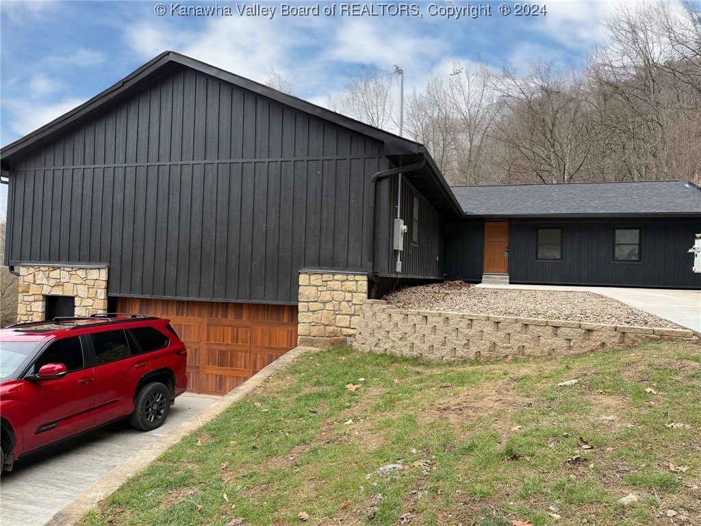 1054 Riverbend Road