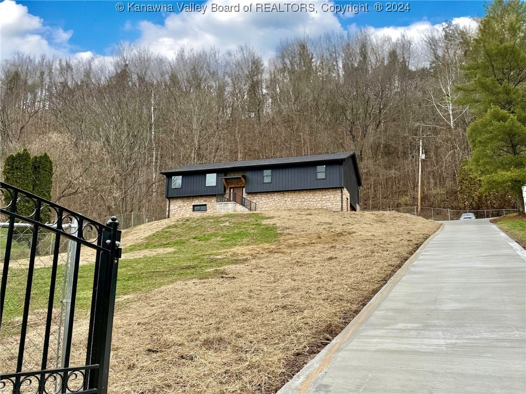 1054 Riverbend Road