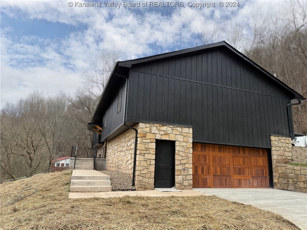 1054 Riverbend Road