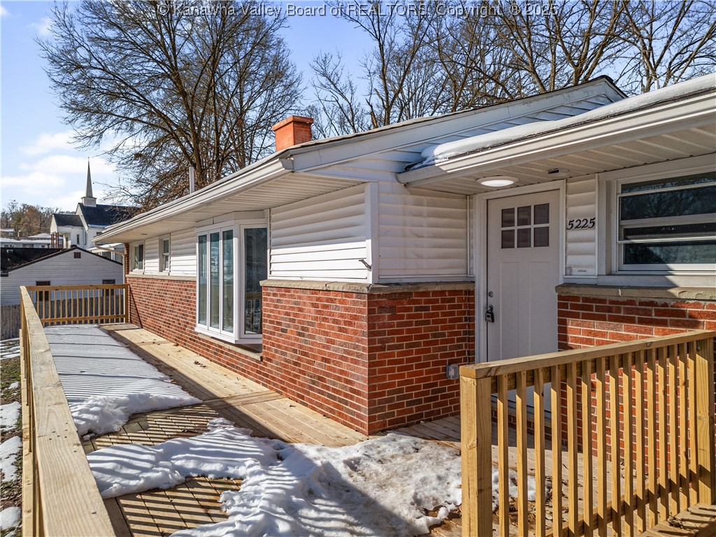 5225 Alpine Drive
