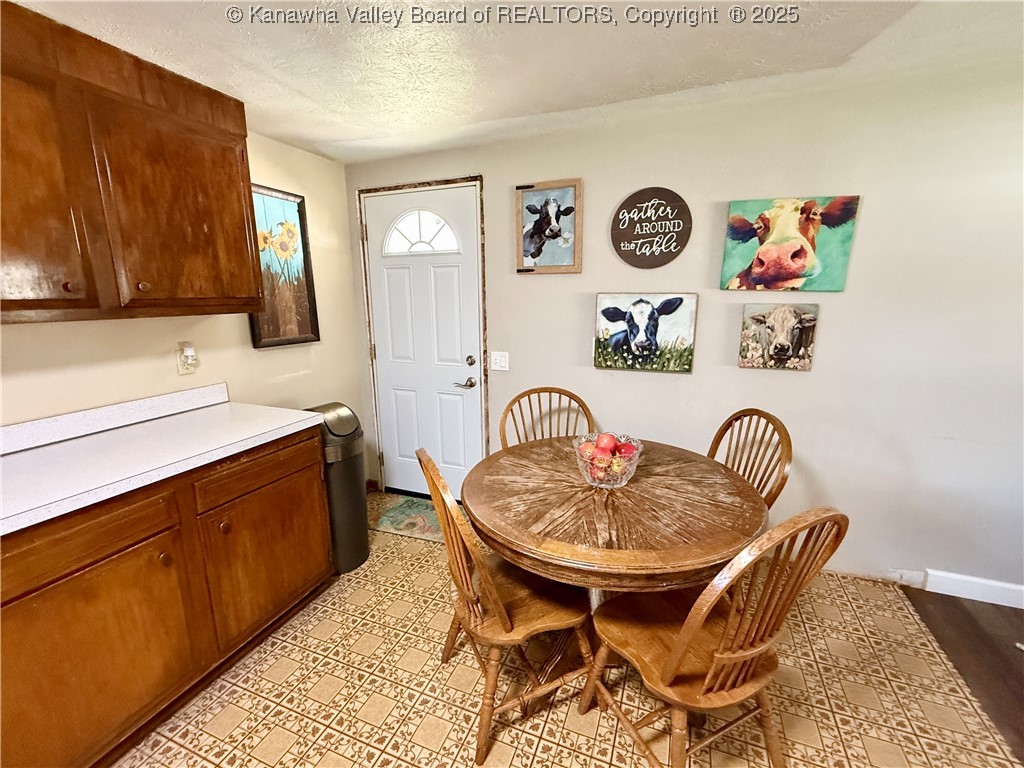 5411 Kendall Drive