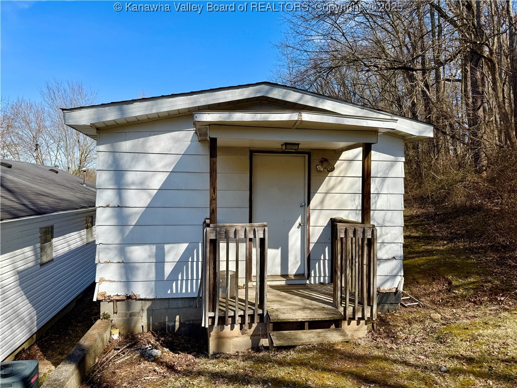 412 Kanawha Street