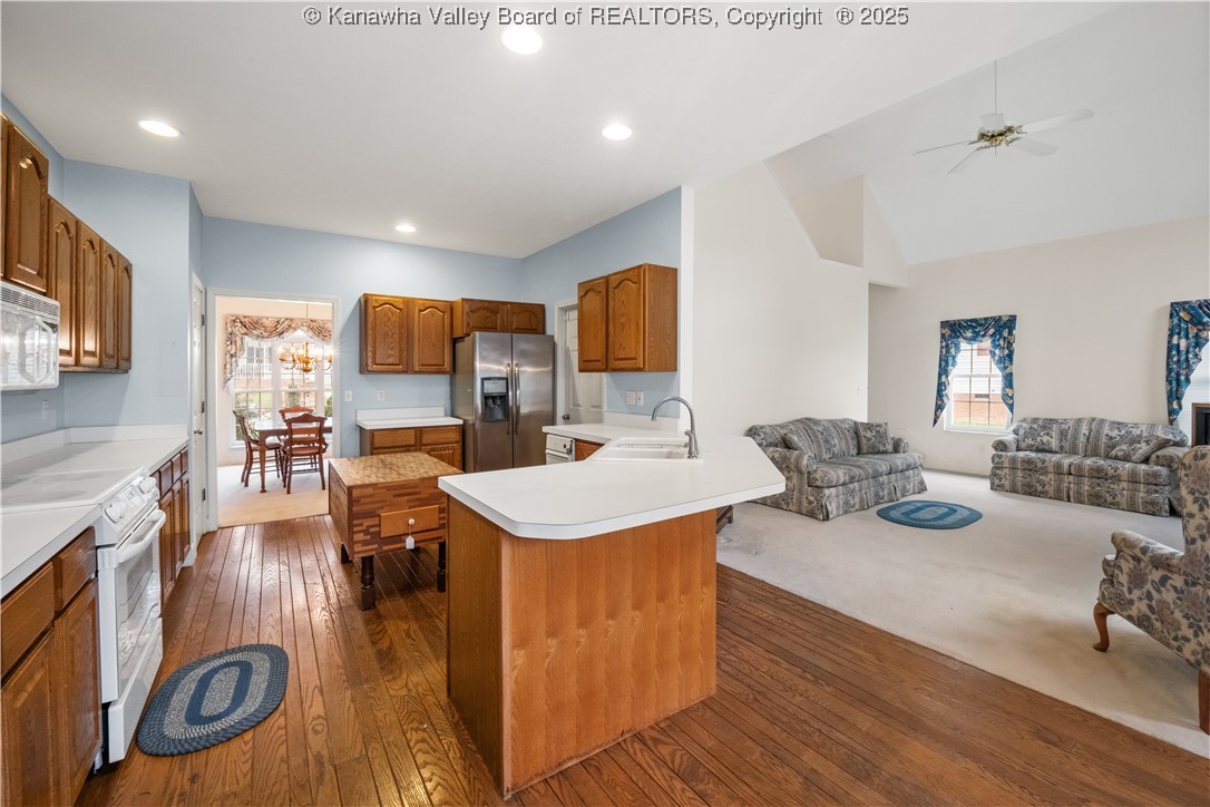 9 MEADOW RIDGE Drive