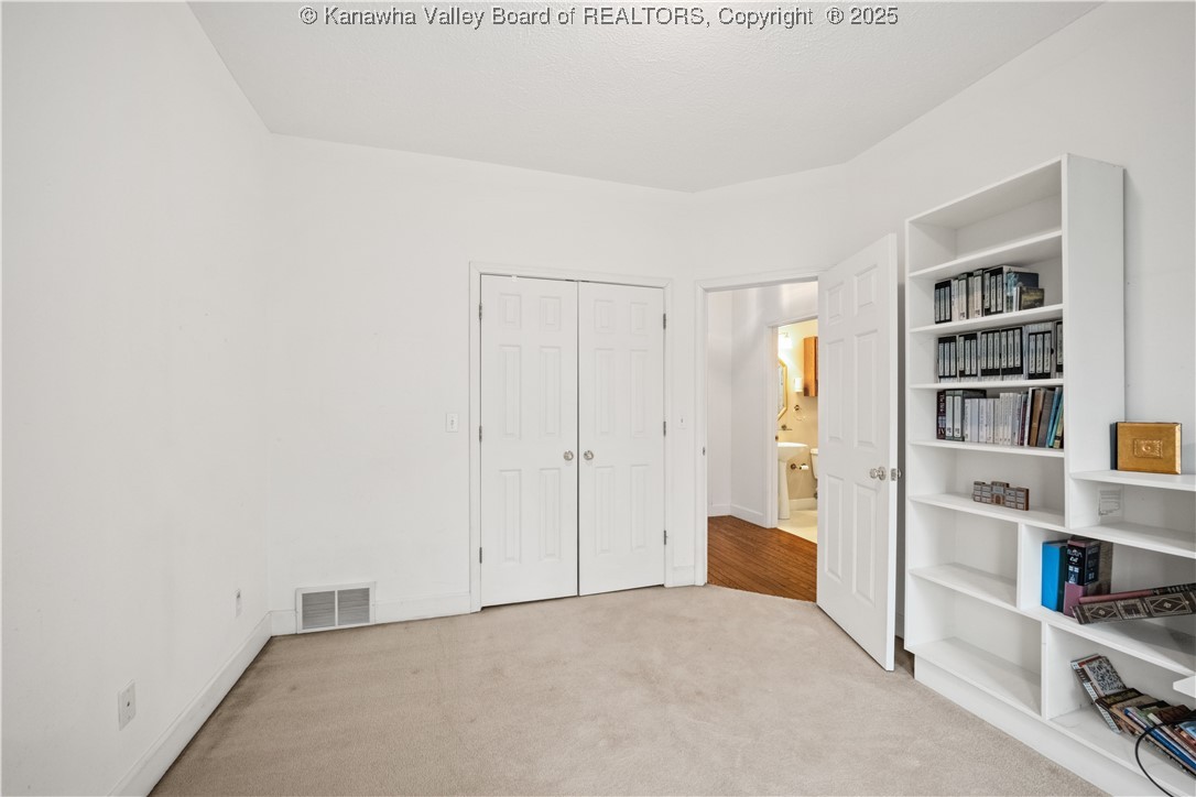 9 MEADOW RIDGE Drive
