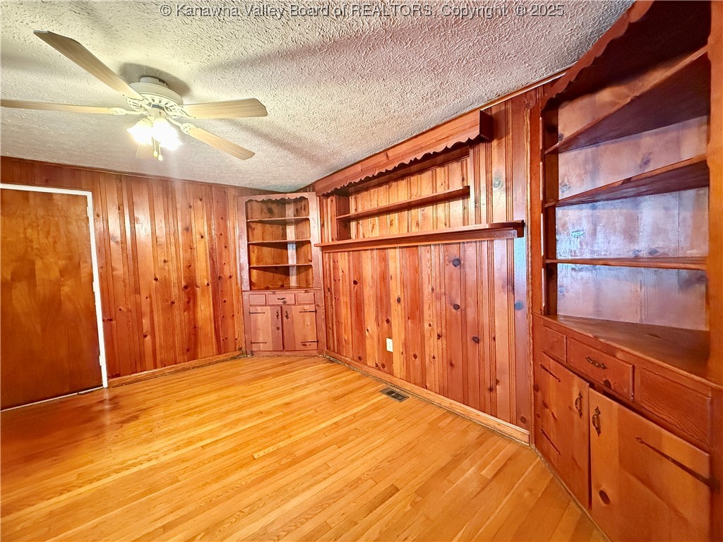 860 Greendale Drive