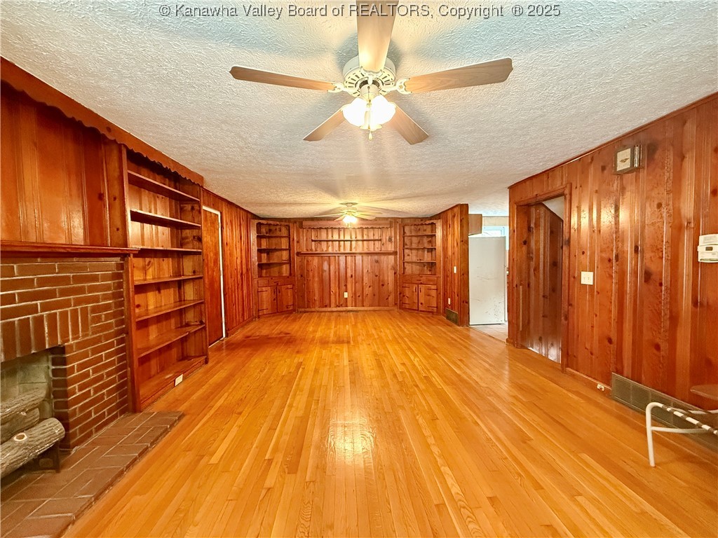 860 Greendale Drive
