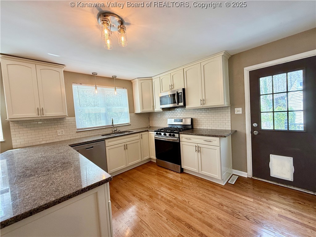2333 Larwood Drive
