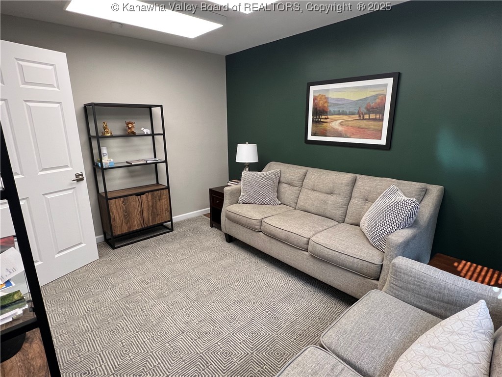 1522 Oakhurst Drive